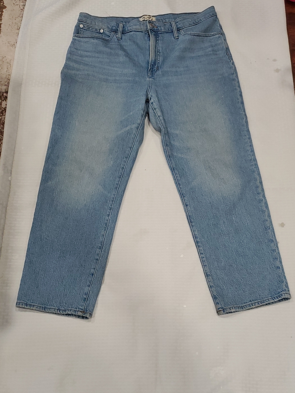 Madewell High-Rise Straight Leg Jeans in Light Blue